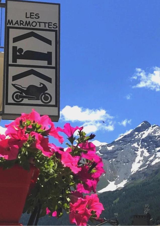 Chambres Avec Garage Motos Lanslebourg-Mont-Cenis Kültér fotó